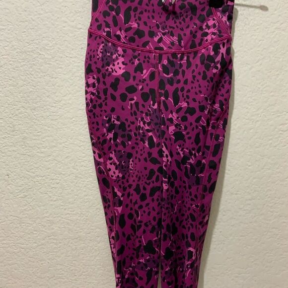 New Lululemon Base Pace High-Rise Crop 24” - Picture 4 of 10